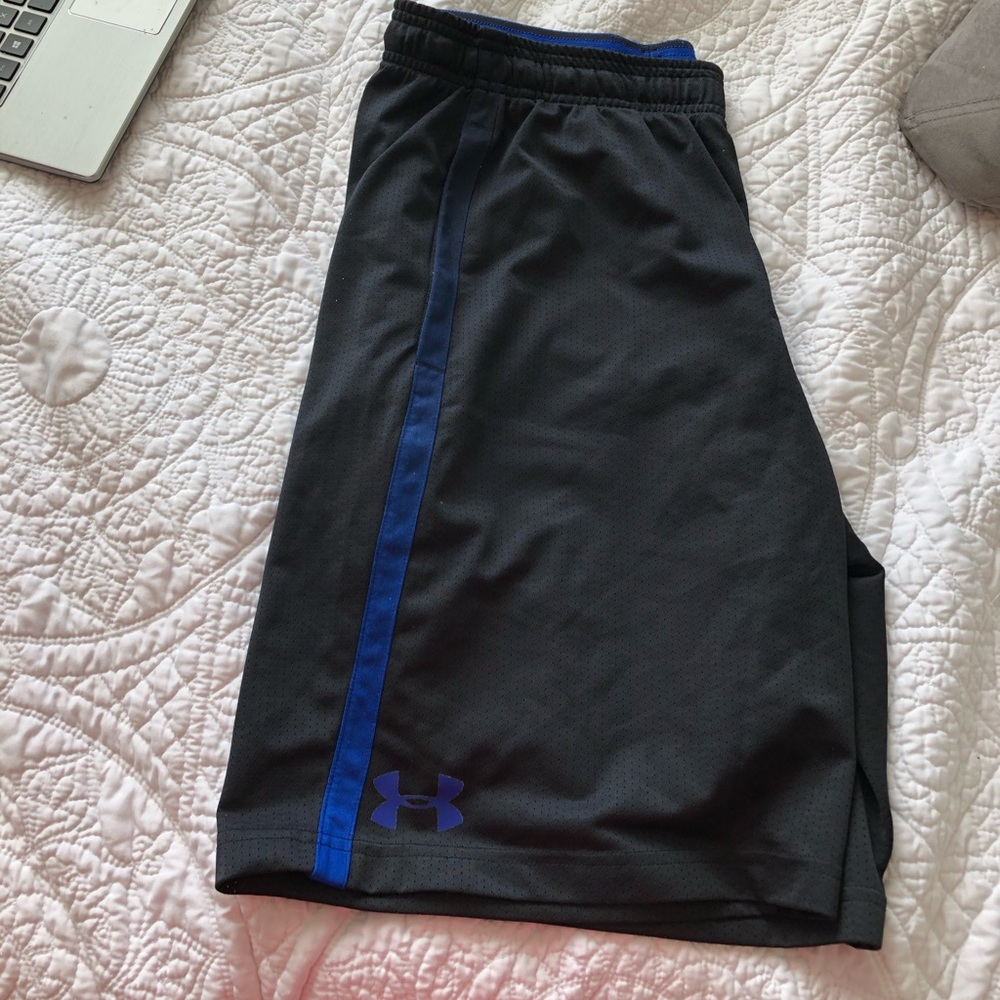 Black under armour shorts!